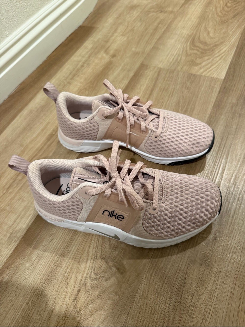 Nike Pink Mesh Lace-Up Women’s Sneakers